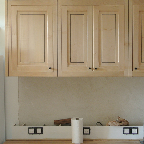 Cuisine en sycomore avec filet d'ébène