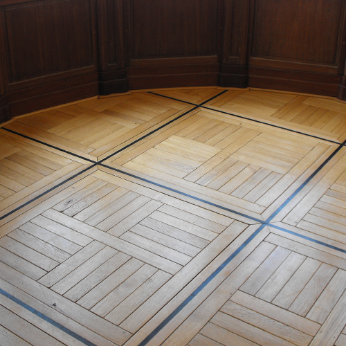 Parquet en chêne ceinturé d'un filet d'ébène