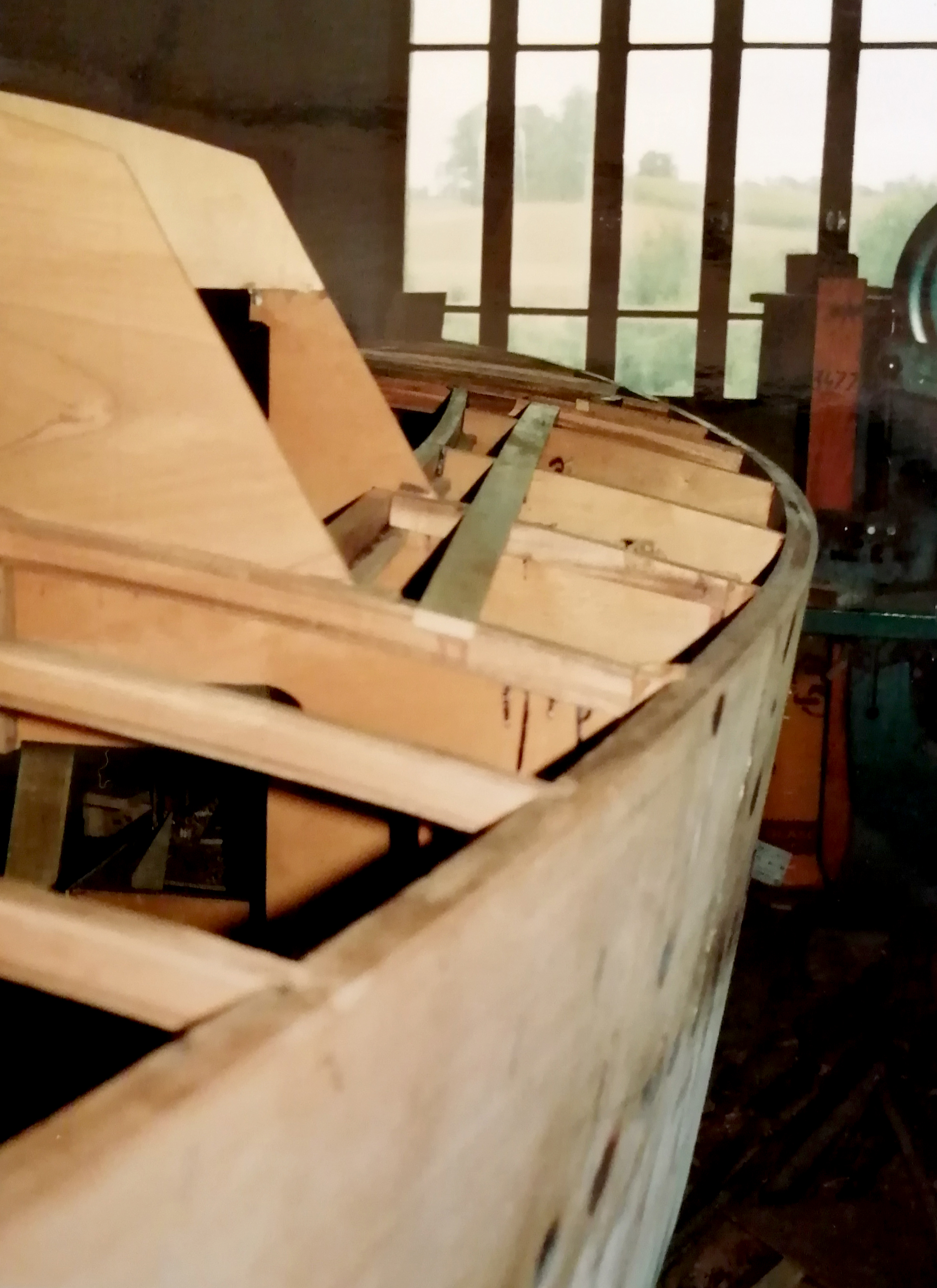 Construction d'un Pizzicato. Bateau en contreplaqué classique de l'architecte Jean-Pierre Villenave. Récapitulatif en image du projet.