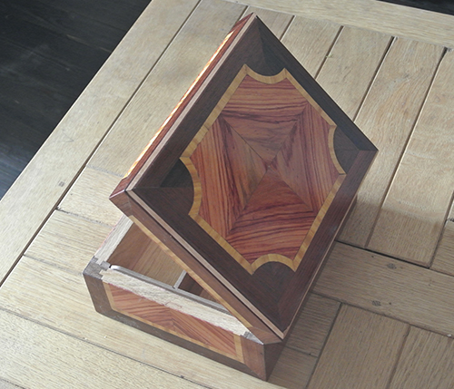 Coffrets à bijoux en bois de rose et citronnier